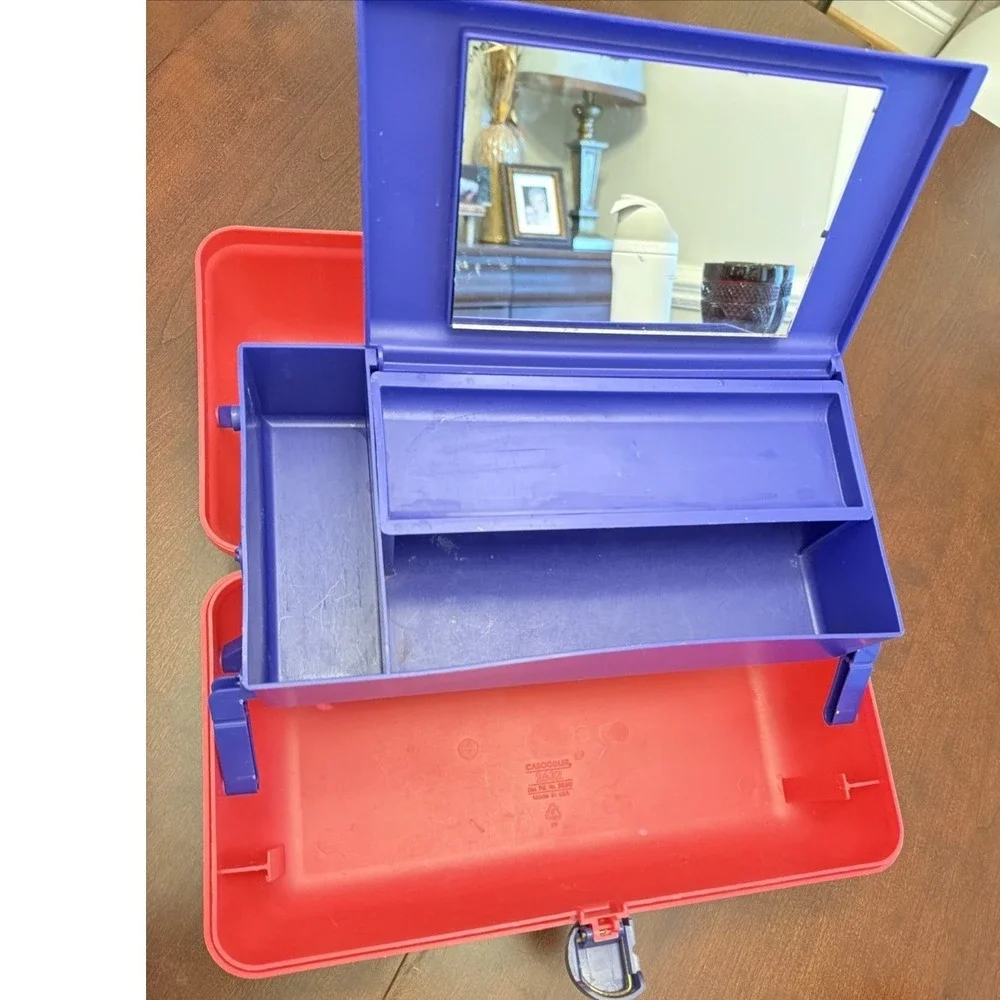 Caboodles vintage makeup